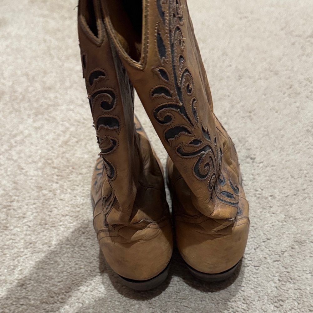 Old Gringo Brown Leather Embroidered Heeled Boots with Black Accents - Picture 3 of 6